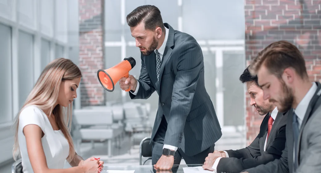 10 claves para enfrentar el acoso laboral en Estados Unidos