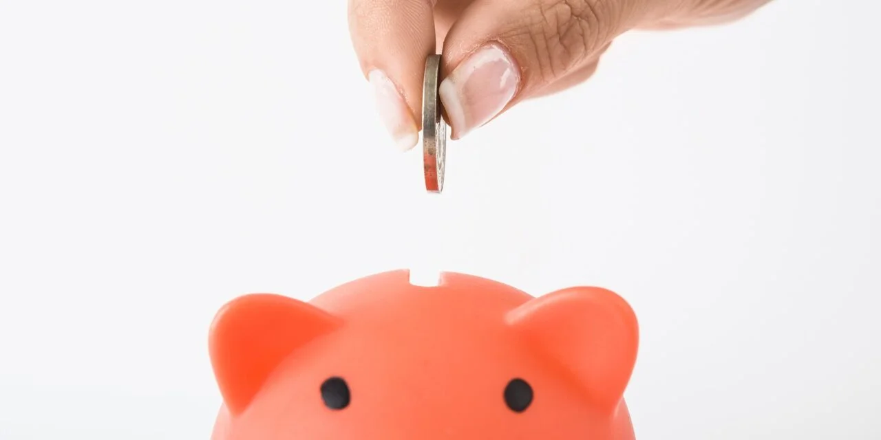 Cómo fortalecer tus finanzas en EE.UU. siendo latino inmigrante en la era actual