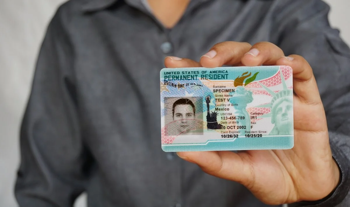 Nuevas exigencias para solicitantes de green card