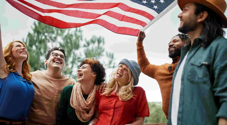 Recursos esenciales para latinos en EE.UU.: cultura, finanzas y comunidad
