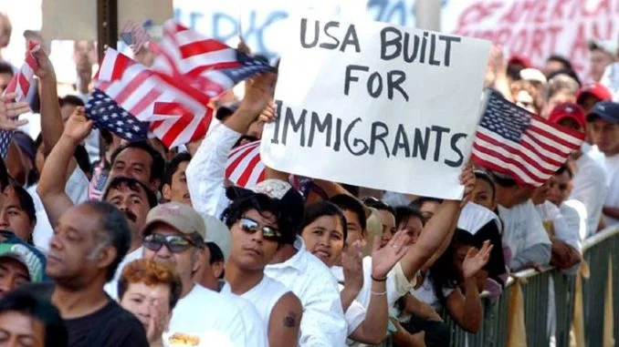 Recursos y desafíos para latinos en EE. UU. ante el escenario global