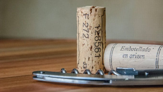 Descubre el arte de cómo abrir una botella de vino como un verdadero sommelier