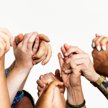La importancia de la participación de los latinos en programas de desarrollo comunitario en Estados Unidos